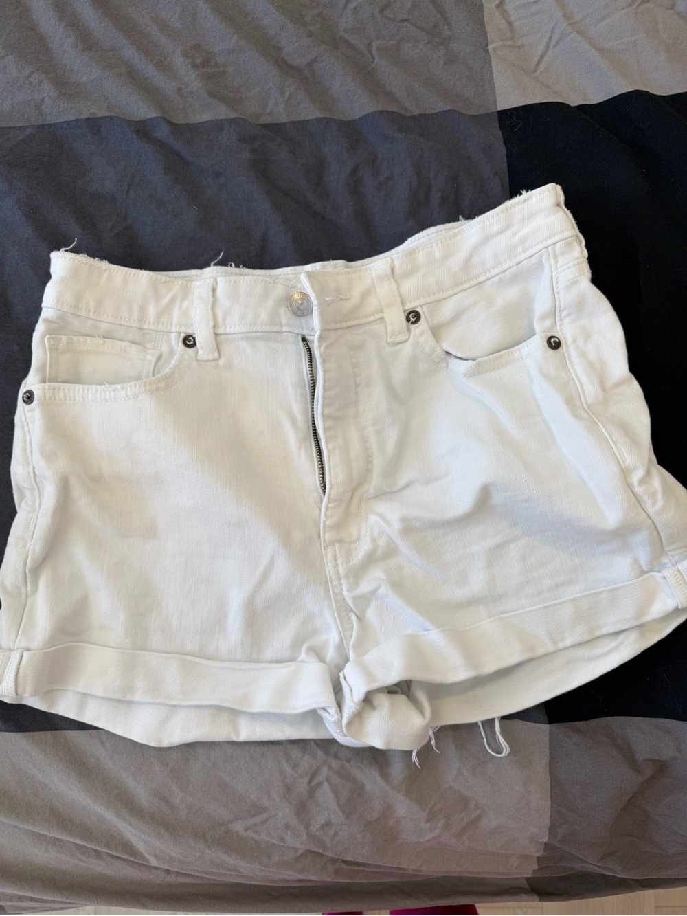 NWOT American eagle mom Jean shorts